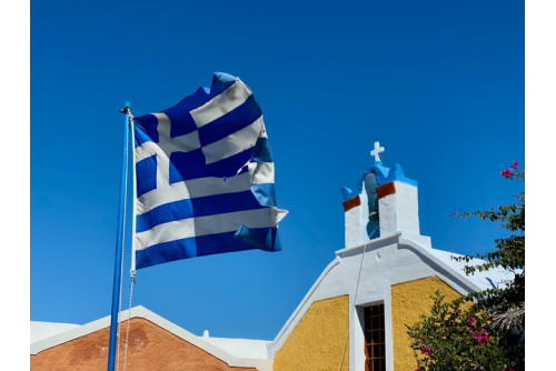 Ελληνική σημαία: H ιστορία, η σημασία και οι κανόνες του εθνικού μας συμβόλου